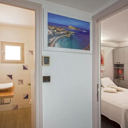 Lucamare - Casa Rossa Apartment *